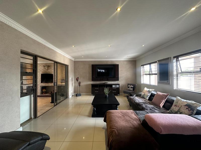 3 Bedroom Property for Sale in Gordons Bay Western Cape